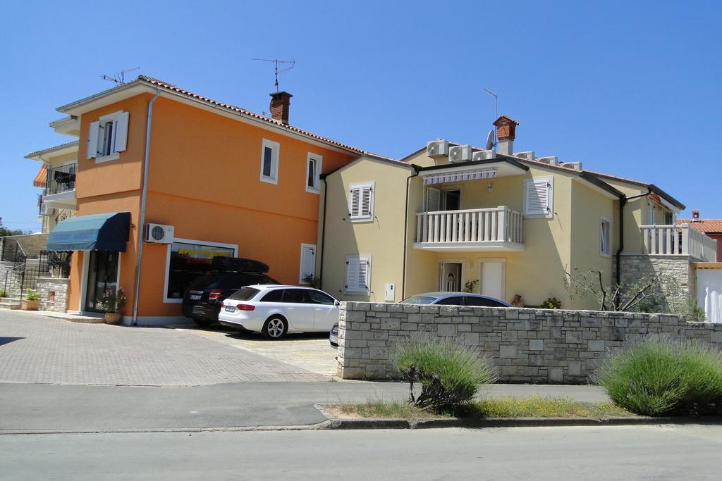 Apartments Villa Ela Umag Luaran gambar