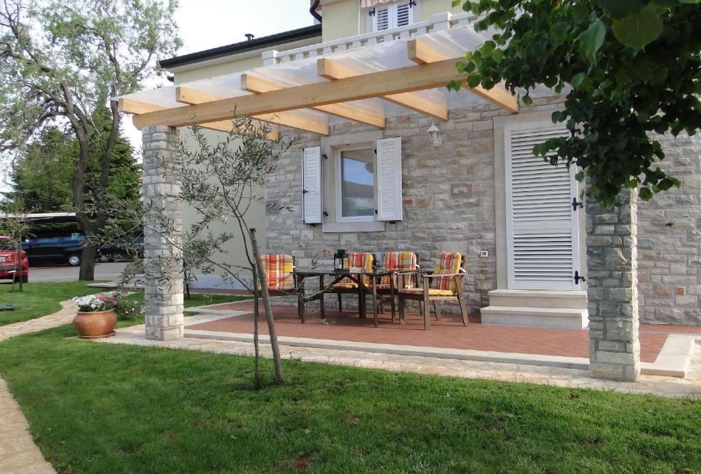 Apartments Villa Ela Umag Bilik gambar