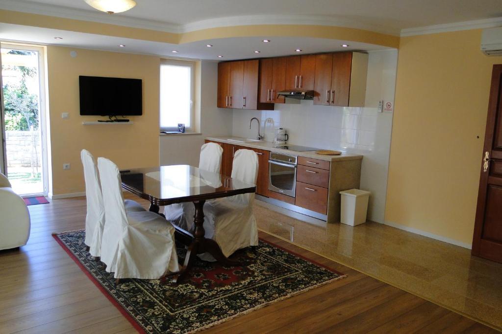 Apartments Villa Ela Umag Bilik gambar