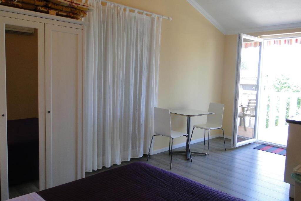 Apartments Villa Ela Umag Bilik gambar